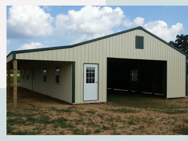 Строительство конюшен в Холмске